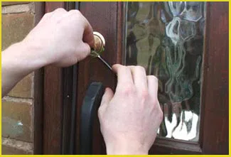 Bellflower Locksmith Service Bellflower, CA 562-566-4247 - 19-66-emergency-locksmith